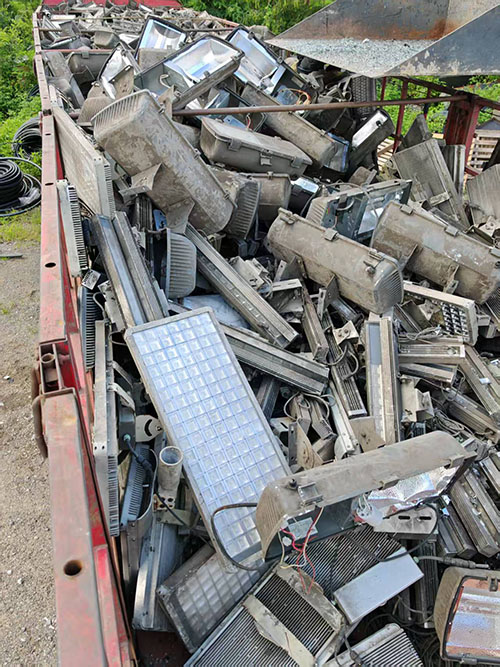 廢棄工廠(chǎng)零件